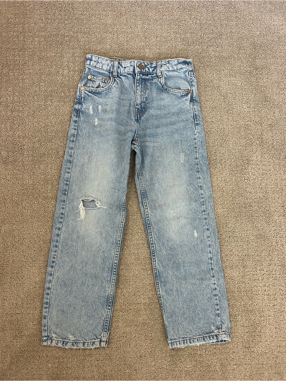 Zara Light Blue Distressed Straight leg cropped jeans